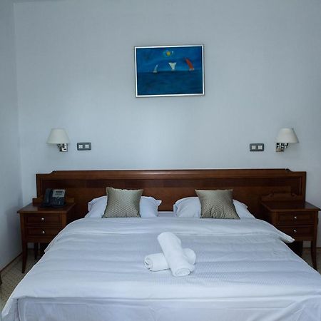Hotel Hum Любушки Экстерьер фото