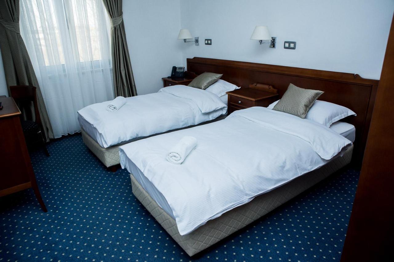 Hotel Hum Любушки Экстерьер фото