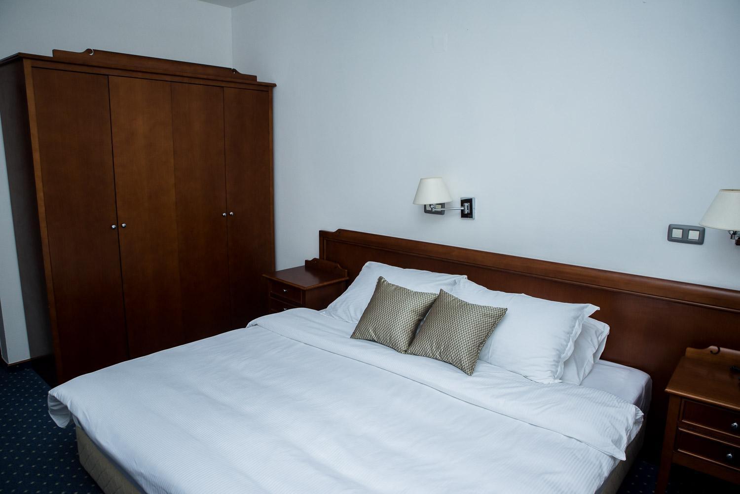 Hotel Hum Любушки Экстерьер фото