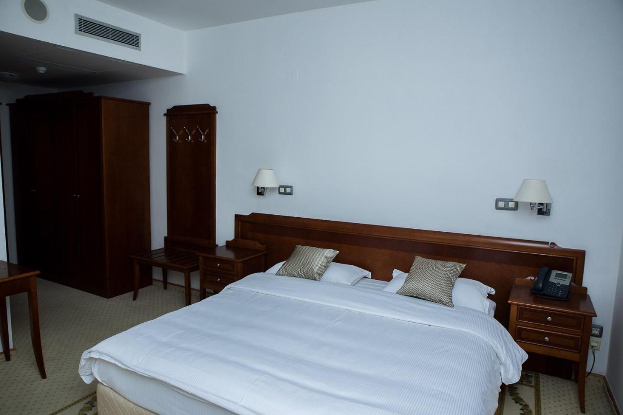 Hotel Hum Любушки Экстерьер фото