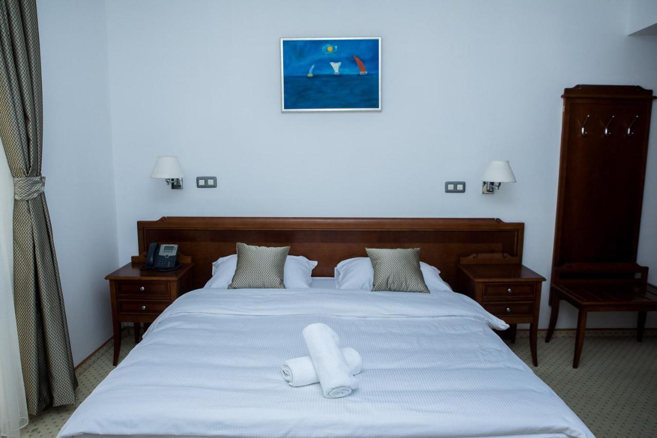 Hotel Hum Любушки Экстерьер фото