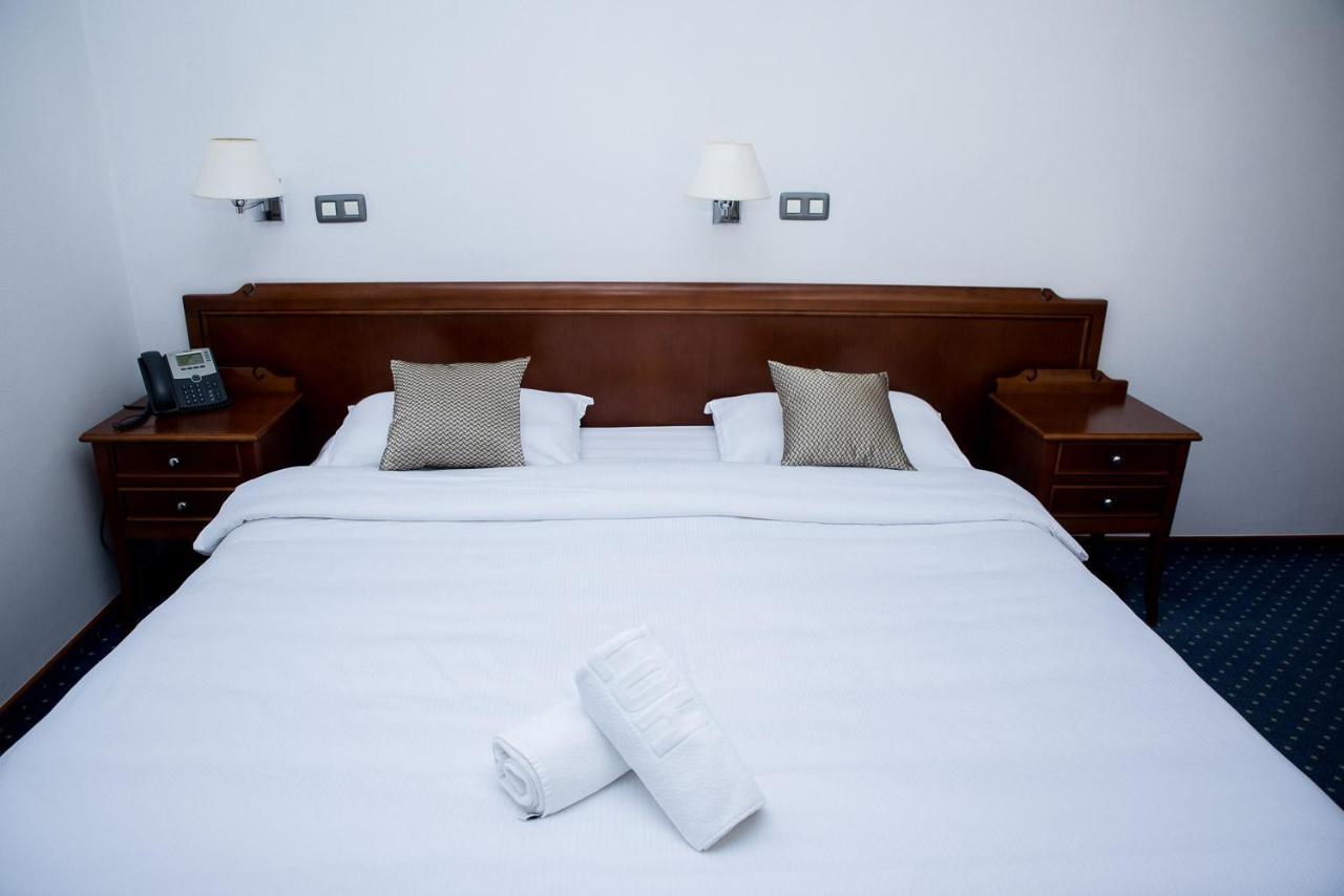 Hotel Hum Любушки Экстерьер фото
