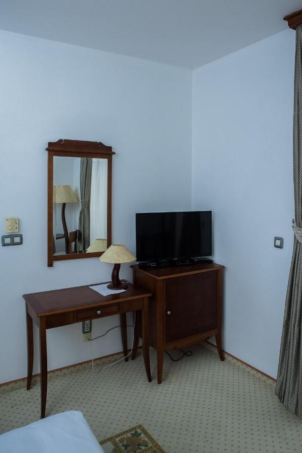 Hotel Hum Любушки Экстерьер фото