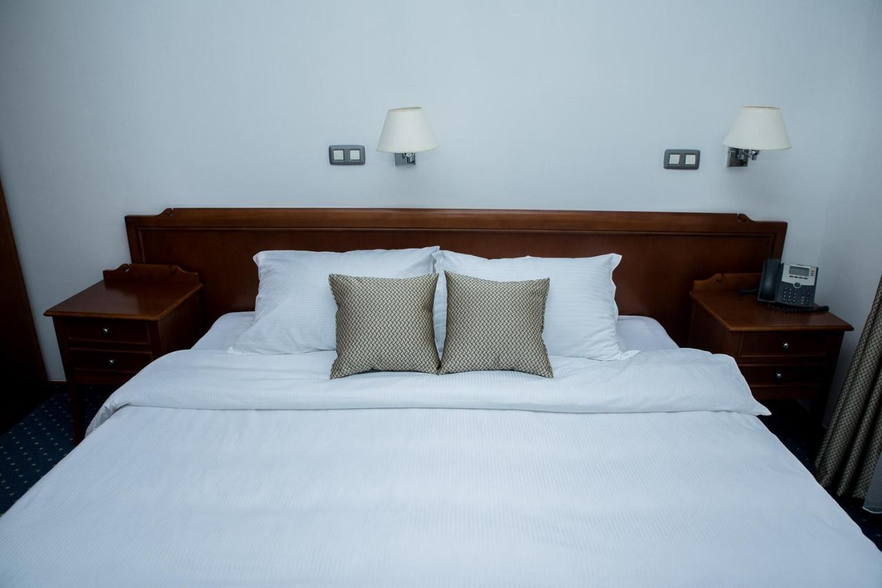 Hotel Hum Любушки Экстерьер фото